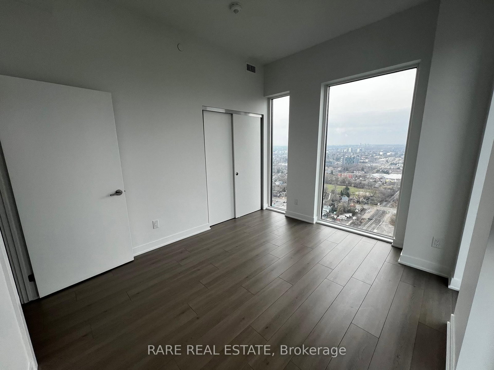25 Wellington Street, Unit 3206 - Photo 5
