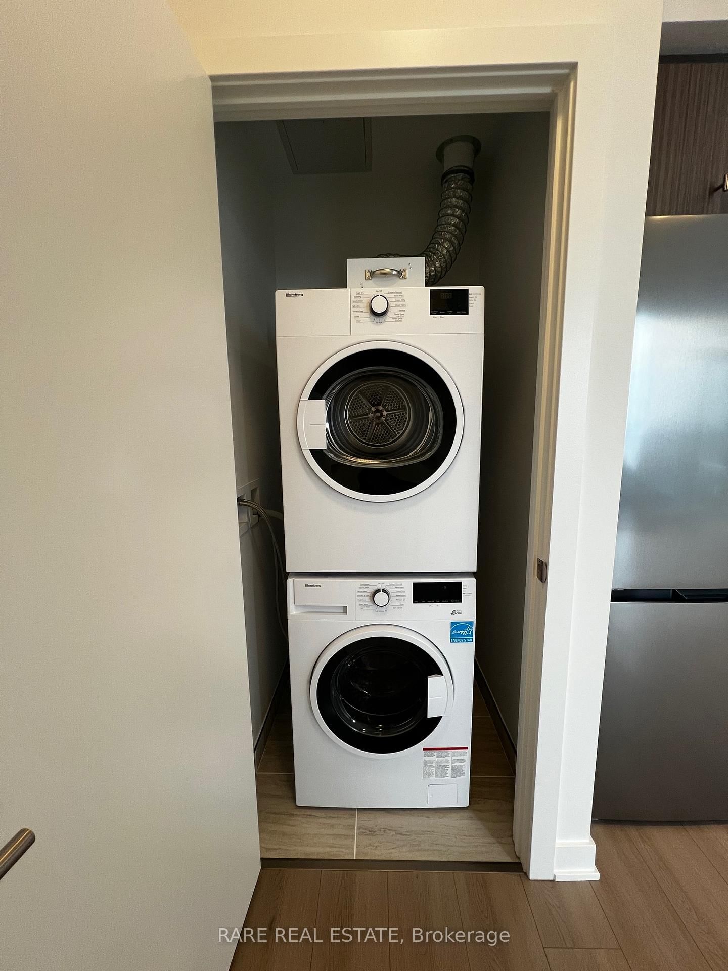 25 Wellington Street, Unit 3206 - Photo 8