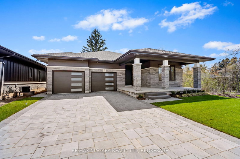 17 Accursi Cres, Pelham, L0S 1E2 | Image 2