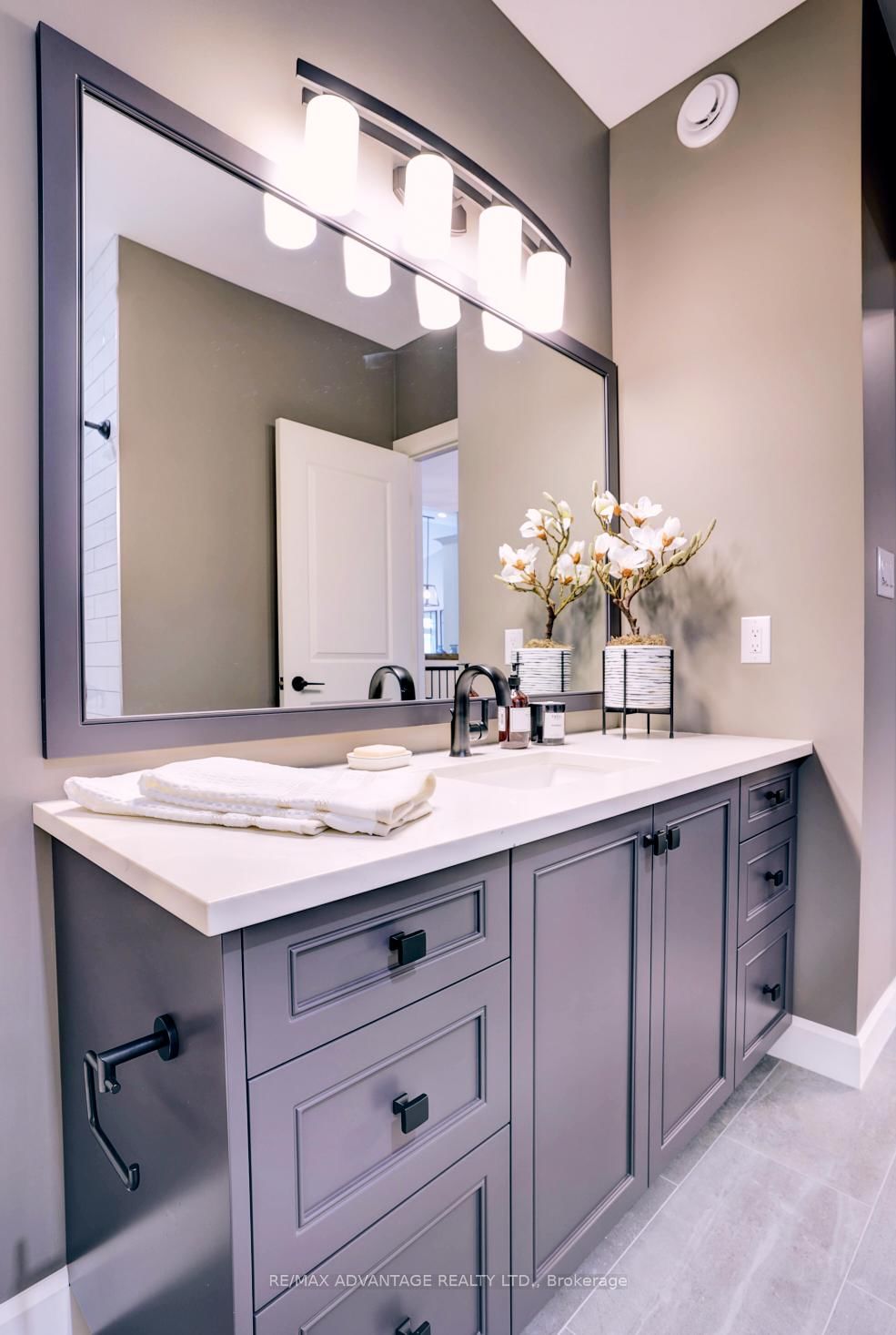2650 Buroak Drive, Unit 54 - Photo 9