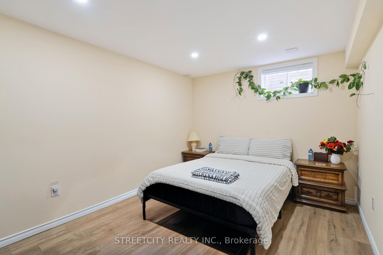 1619 Jubilee Drive - Photo 32