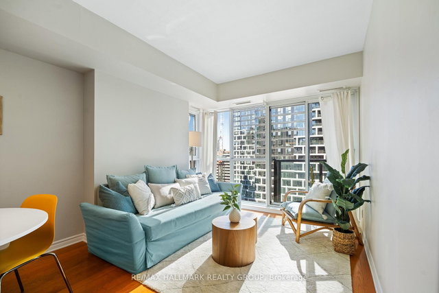 2103 - 445 Laurier Avenue W