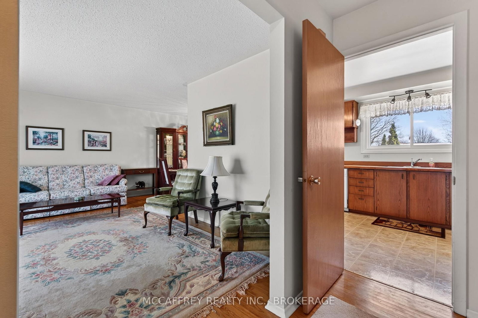 212 King Street - Photo 4
