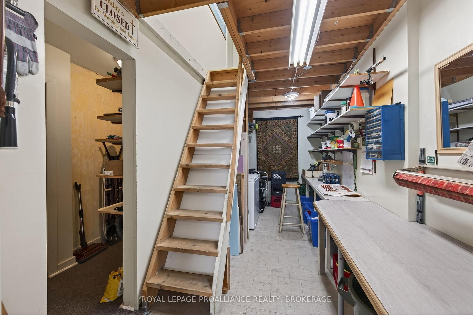99 King Street E • Gananoque, ON photo 36
