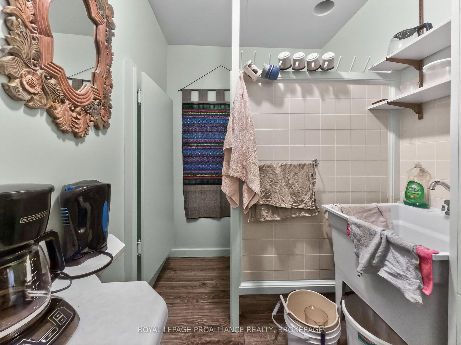 99 King Street E • Gananoque, ON photo 39