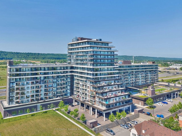 610 - 550 North Service Road