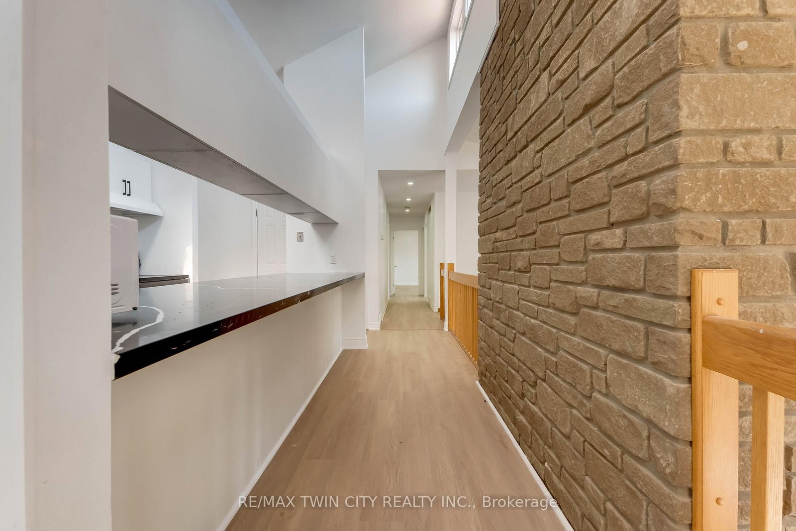 530 Fountain Street S - Photo 15