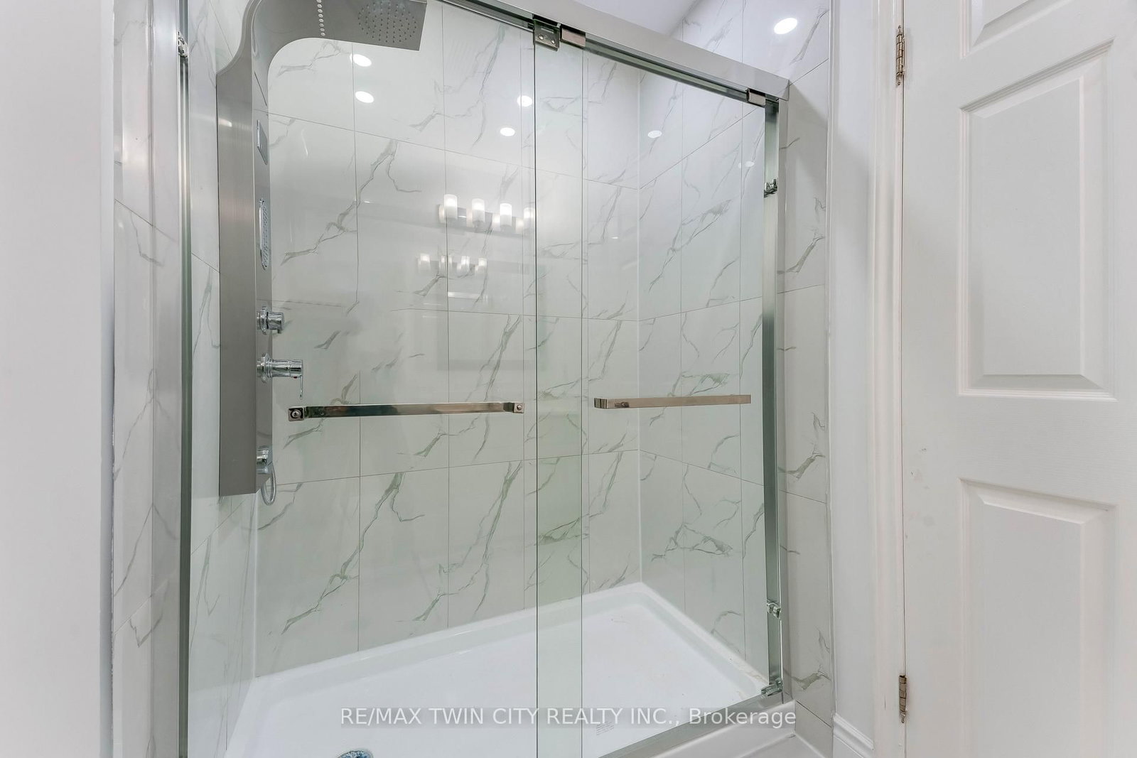 530 Fountain Street S - Photo 26