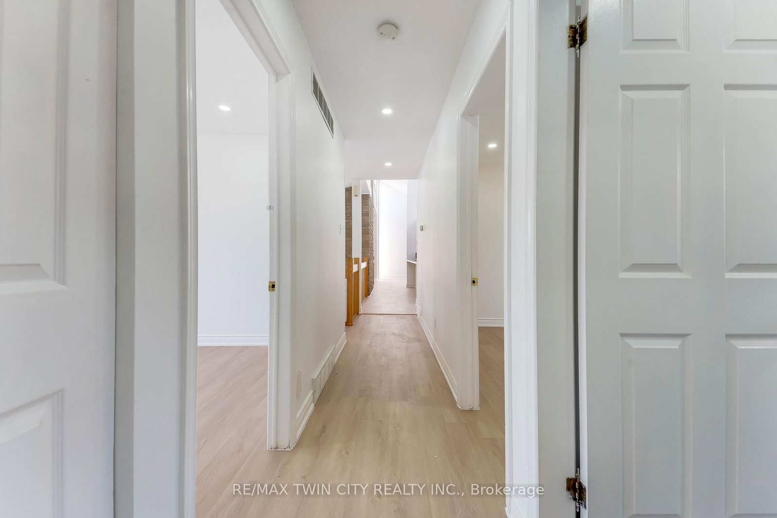 530 Fountain Street S - Photo 5