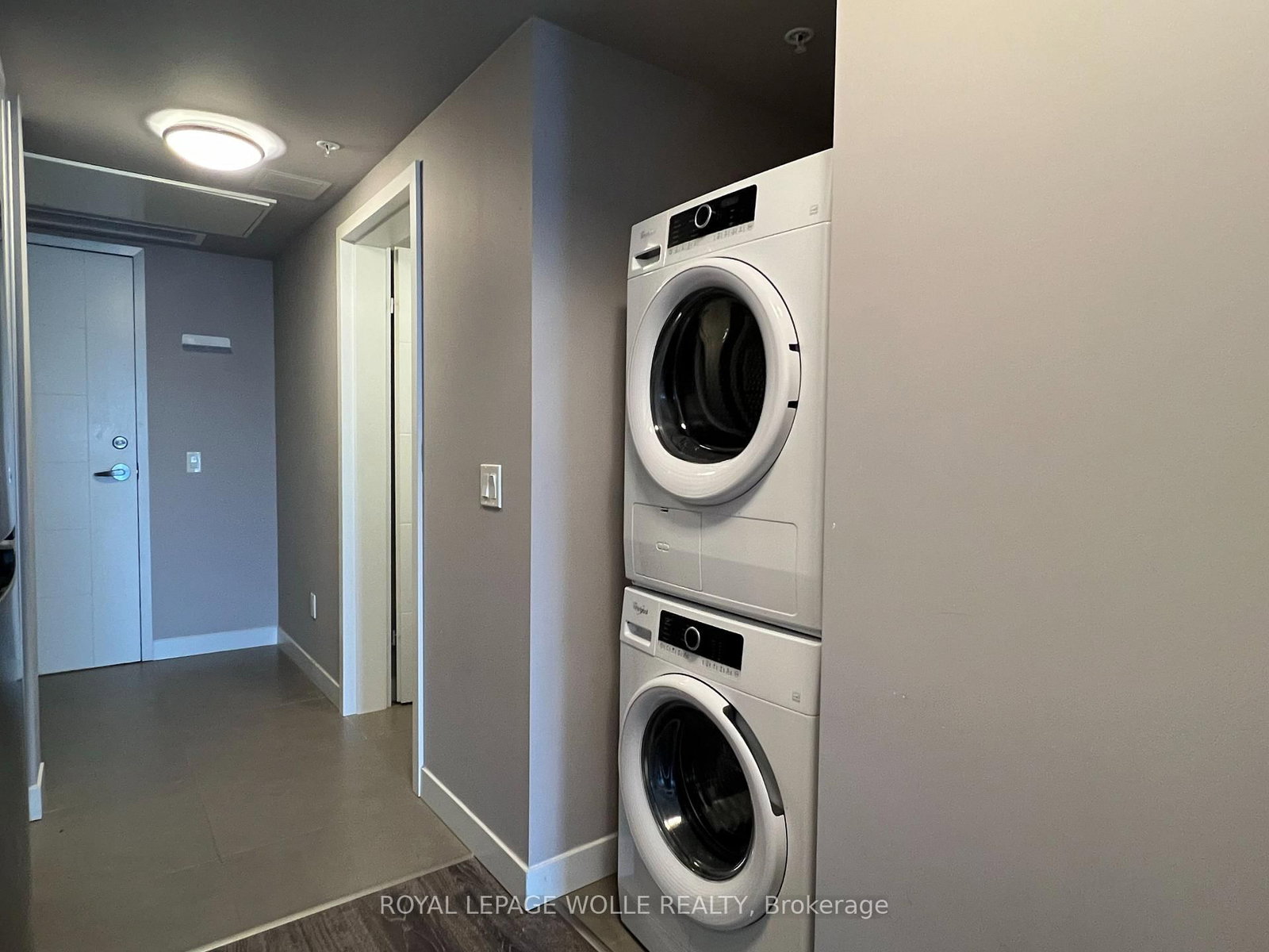 308 Lester Street, Unit 501 - Photo 8