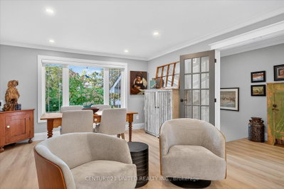 114 Oakwood Crescent — photo 3