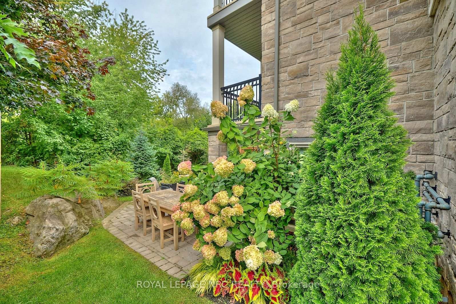 50 Aberdeen Lane S • Niagara-on-the-Lake, ON photo 37