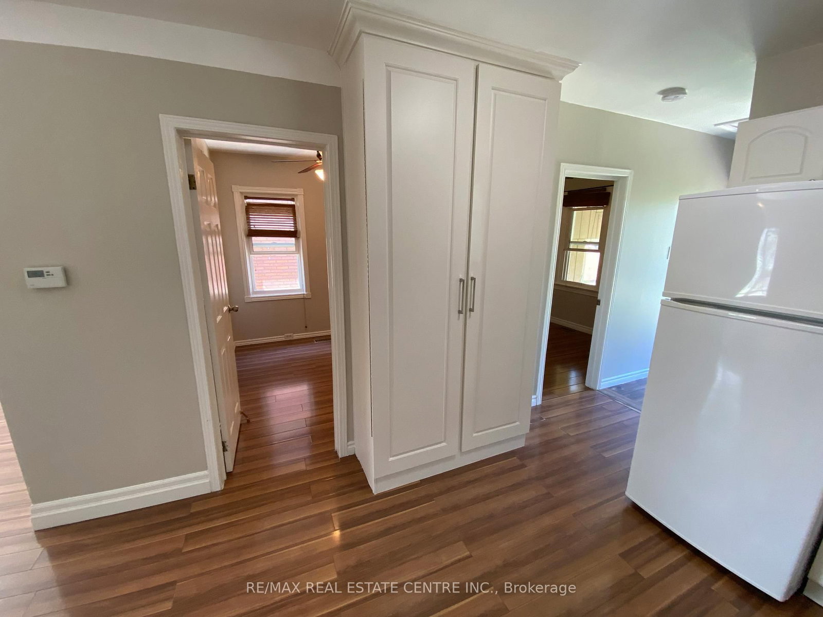 519 Catharine Street N, Unit Main Level - Photo 4