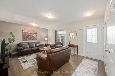 1061 Eagletrace Drive • #71 • London North, ON photo 8