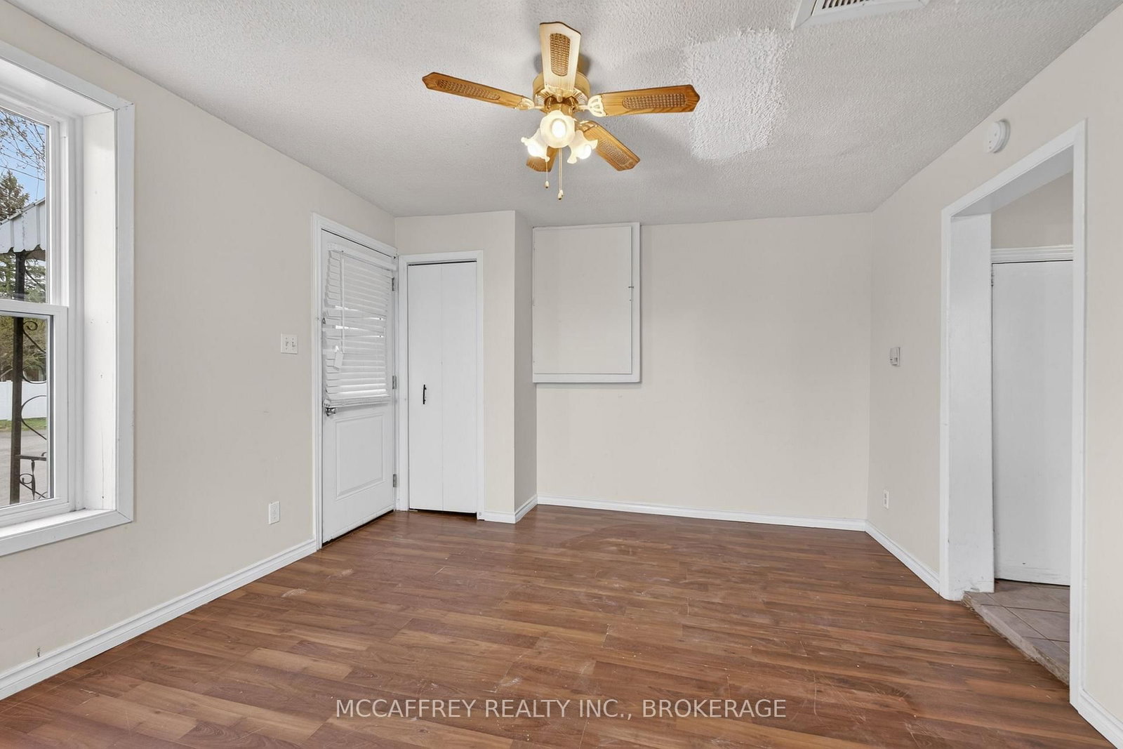 47 ISABELLA Street E - Photo 4