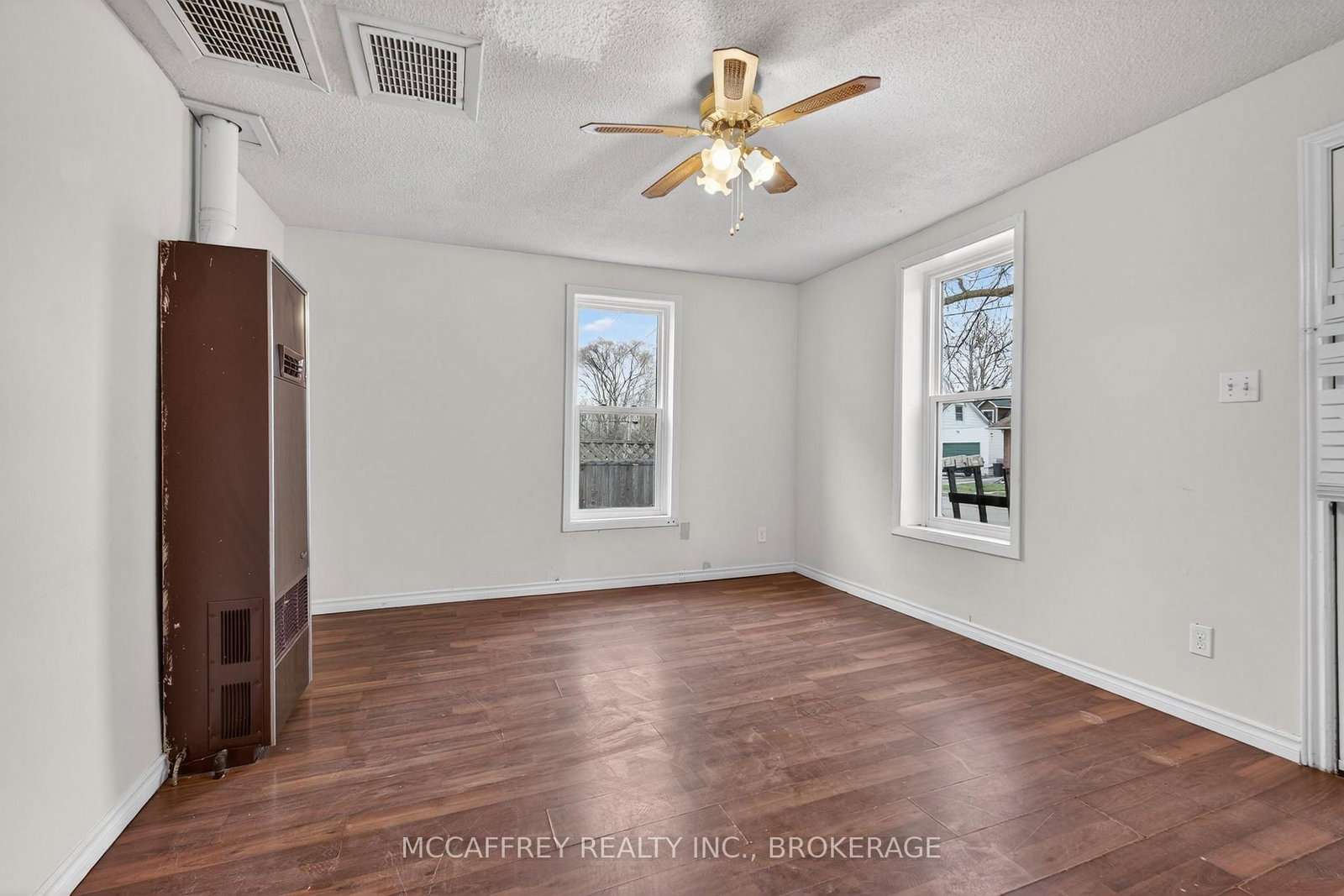 47 ISABELLA Street E - Photo 5