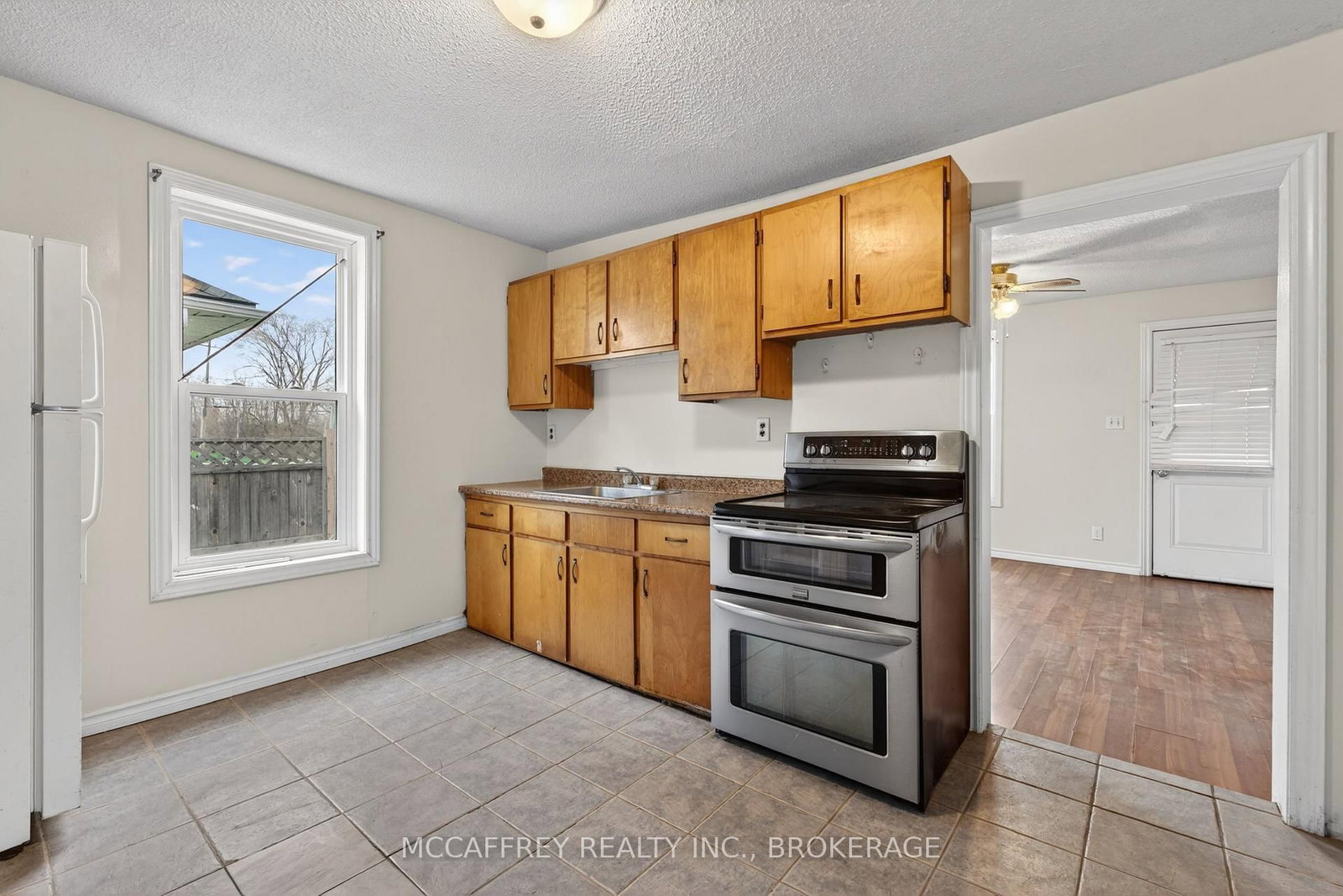 47 ISABELLA Street E - Photo 9
