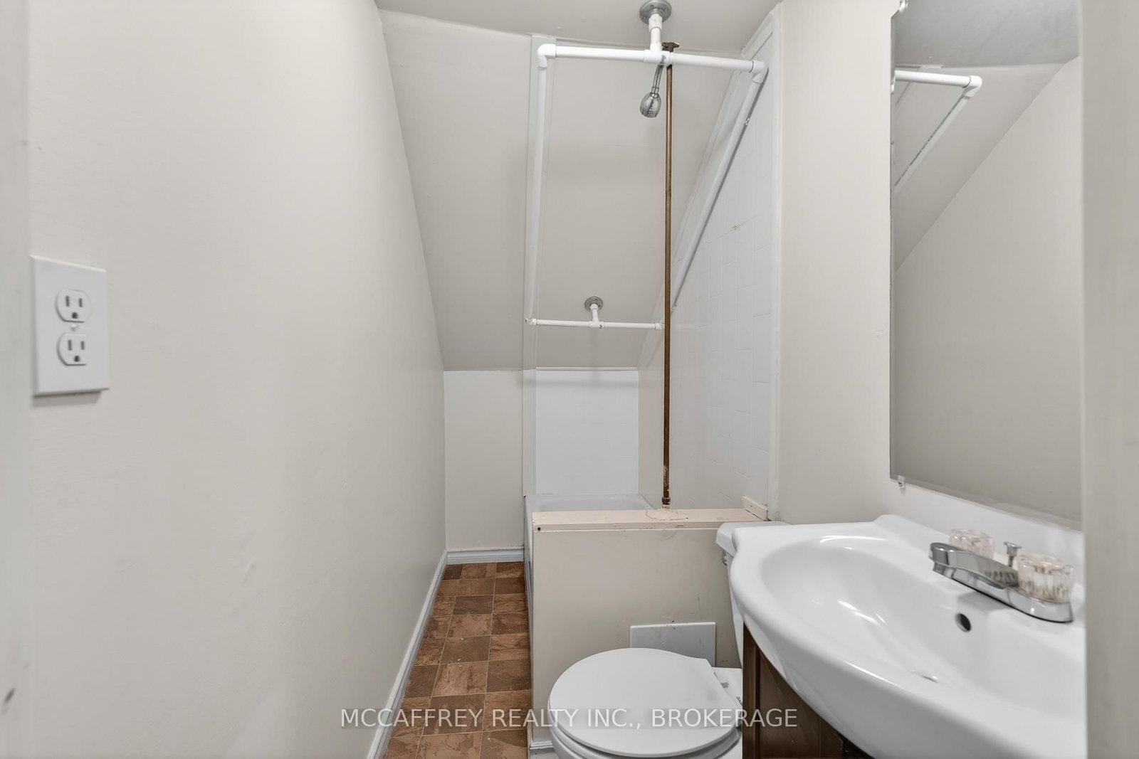 45 ISABELLA Street E - Photo 9