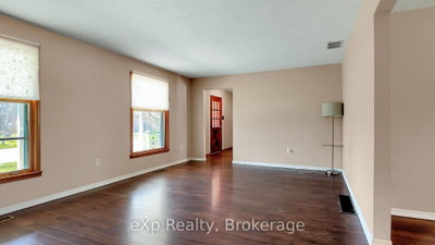 251 4th Avenue • Hanover, ON photo 4