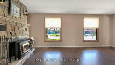 251 4th Avenue • Hanover, ON photo 5