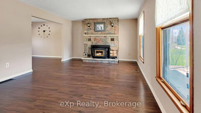 251 4th Avenue • Hanover, ON photo 7