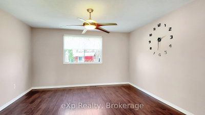 251 4th Avenue • Hanover, ON photo 9
