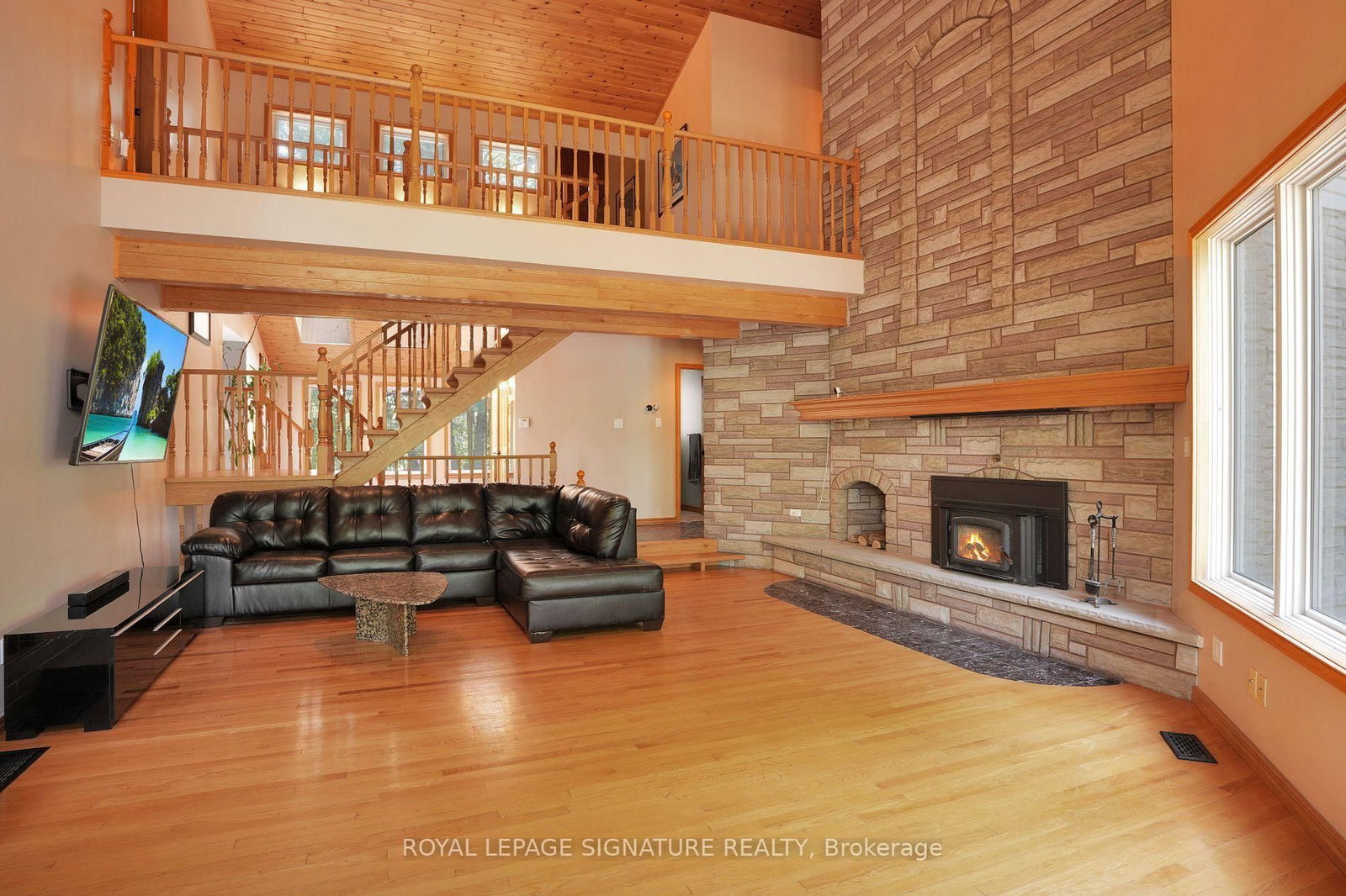 40249 Combermere Road • Barry's Bay, ON photo 4