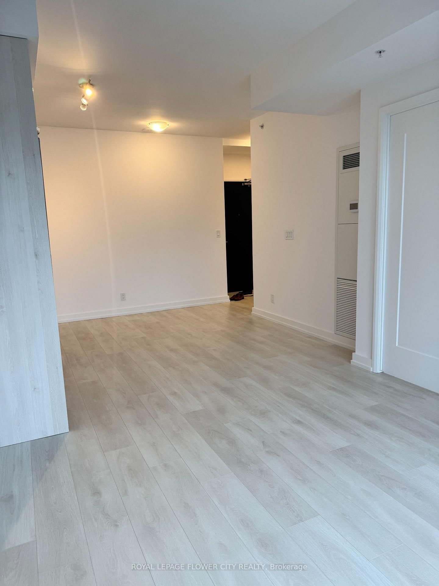 75 James Street S, Unit 624 - Photo 10