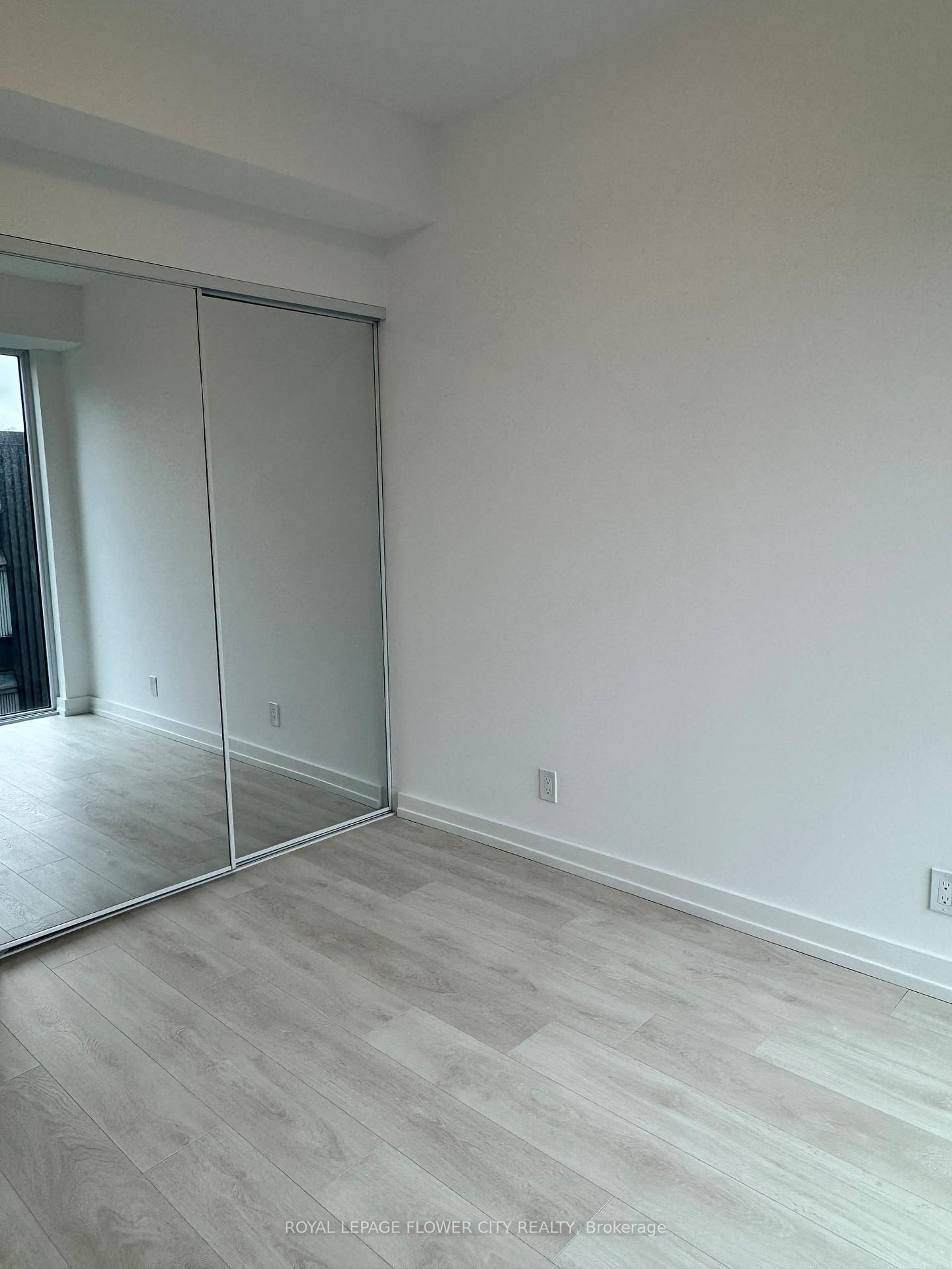 75 James Street S, Unit 624 - Photo 7