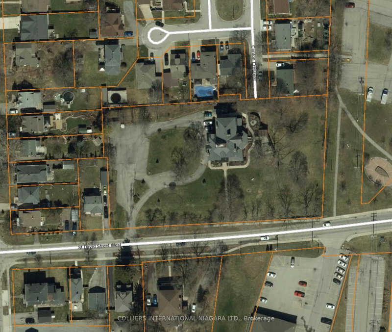 14 St. David St W photo 5