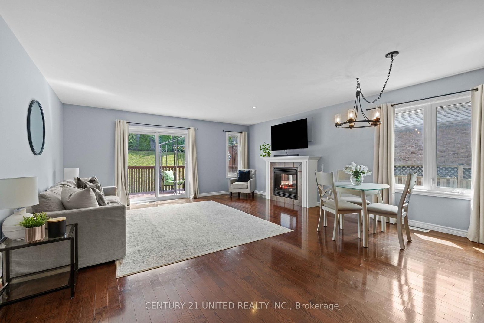 385 Bianco Crescent • Peterborough, ON photo 3