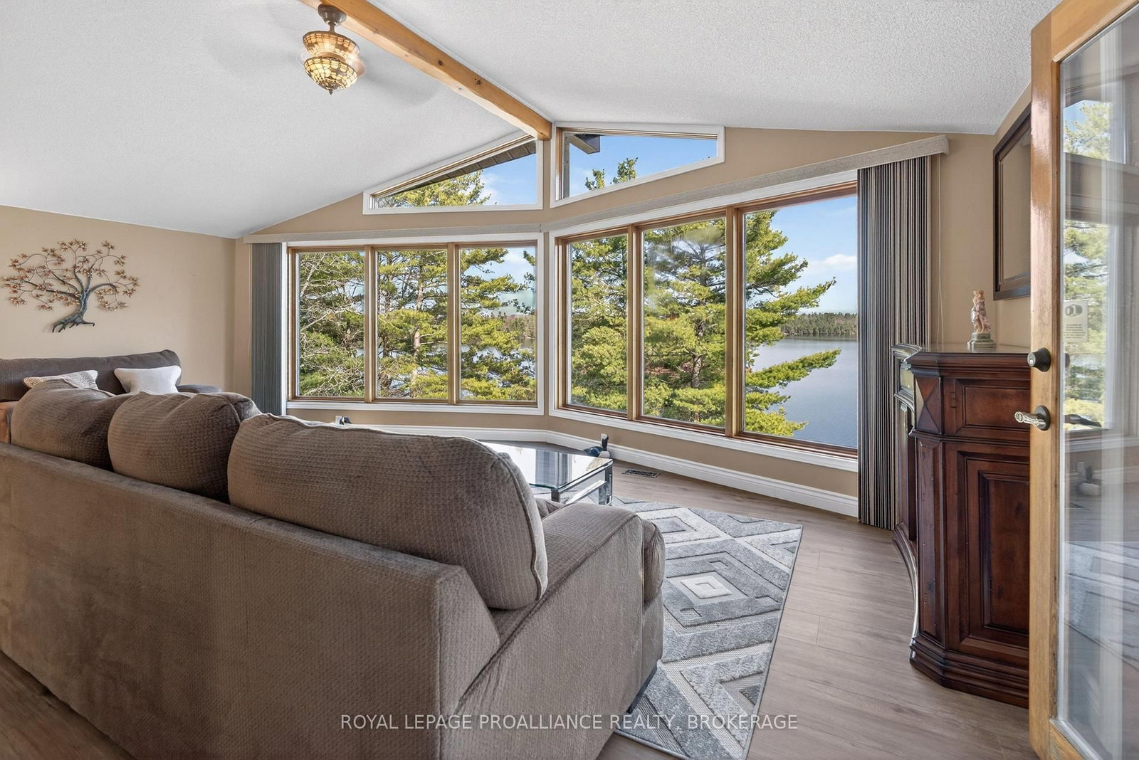 3037 Hilltop Lane • Perth Road, ON photo 19