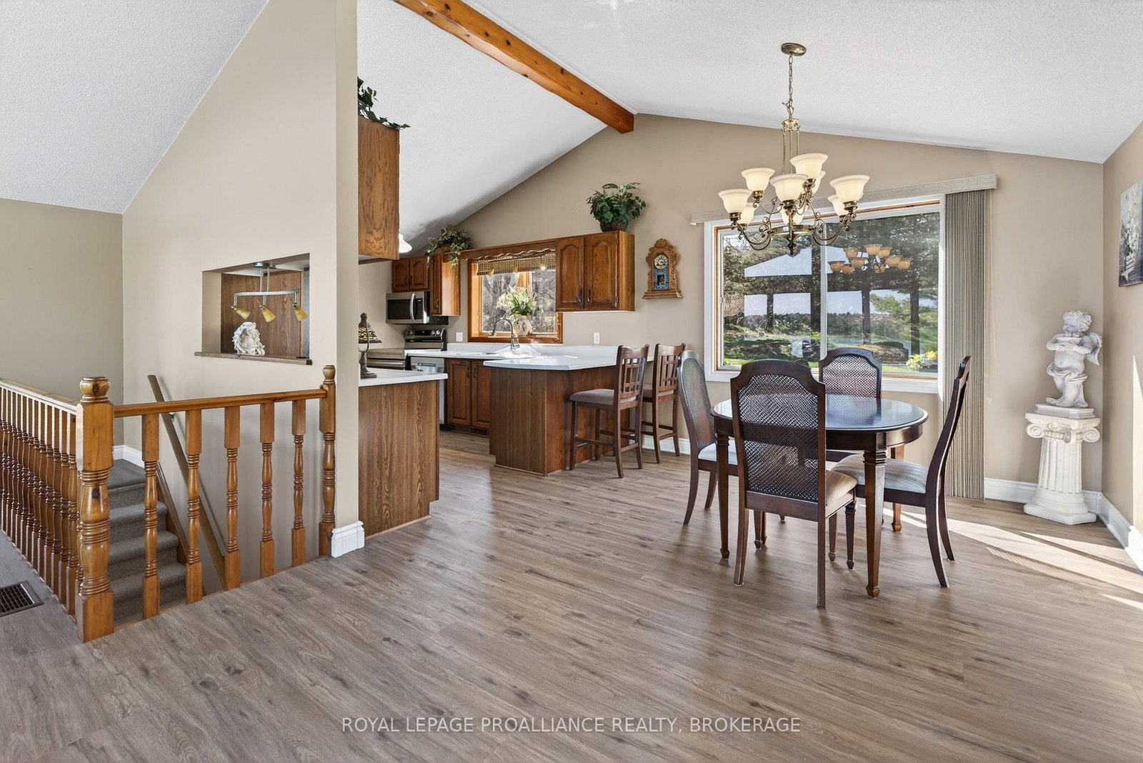 3037 Hilltop Lane • Perth Road, ON photo 24