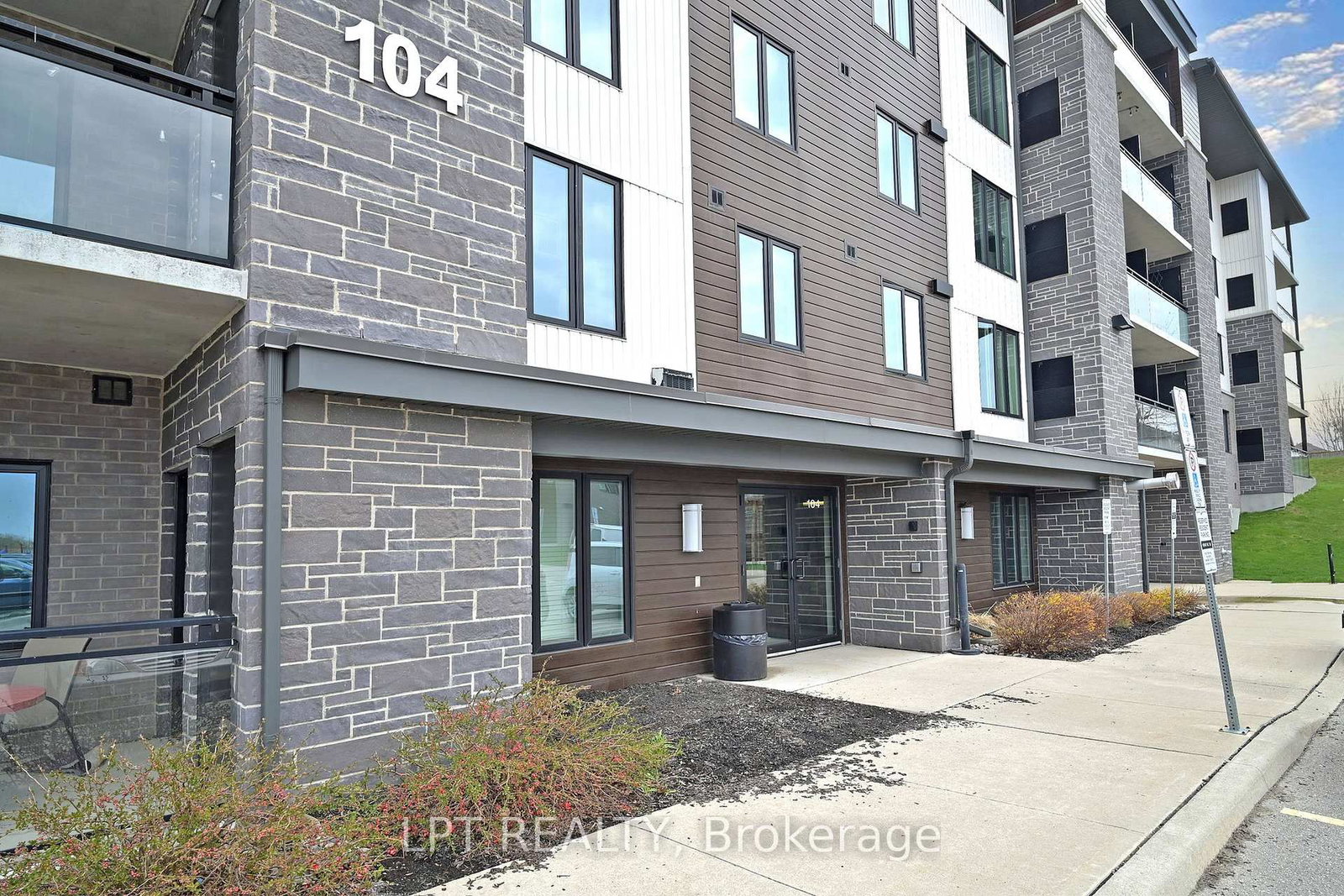 104 Summit Ridge Drive - Photo 3