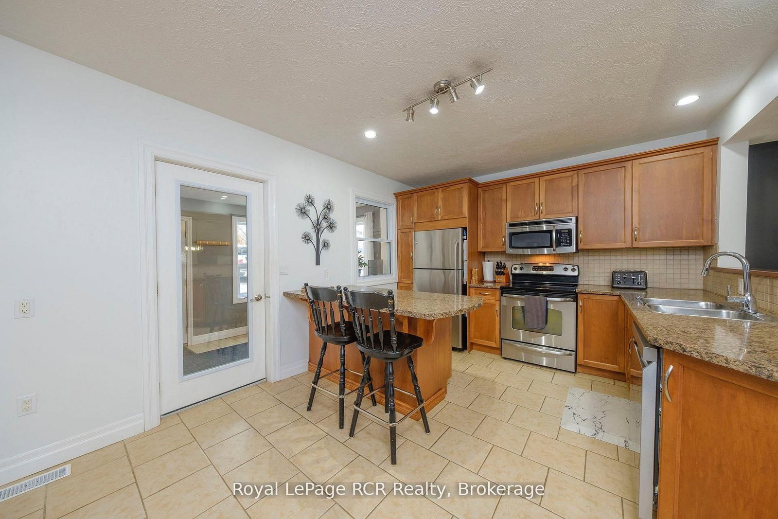 335 Ross Street • Huron-Kinloss, ON photo 5