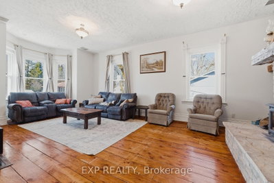 17 Allan Street W • Minto, ON photo 4