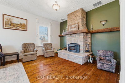 17 Allan Street W • Minto, ON photo 7