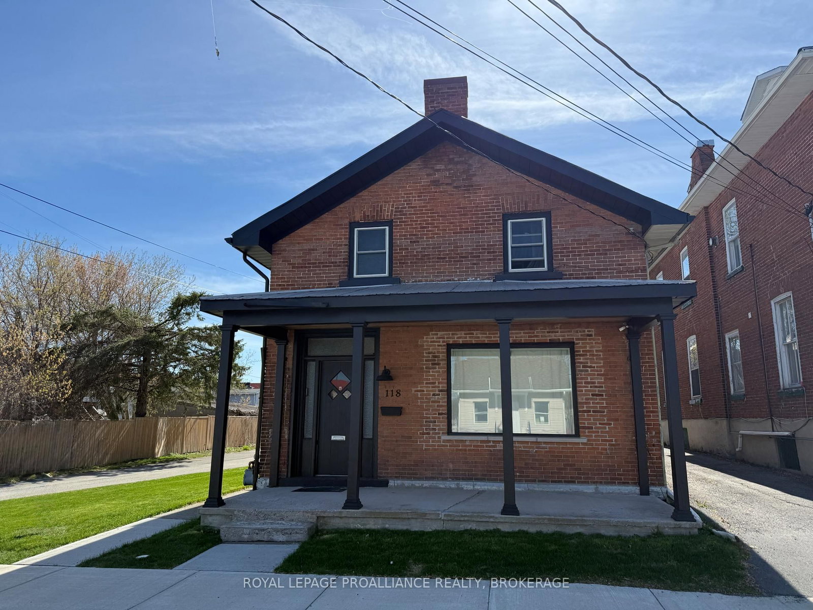 118 East Street E - Photo 2