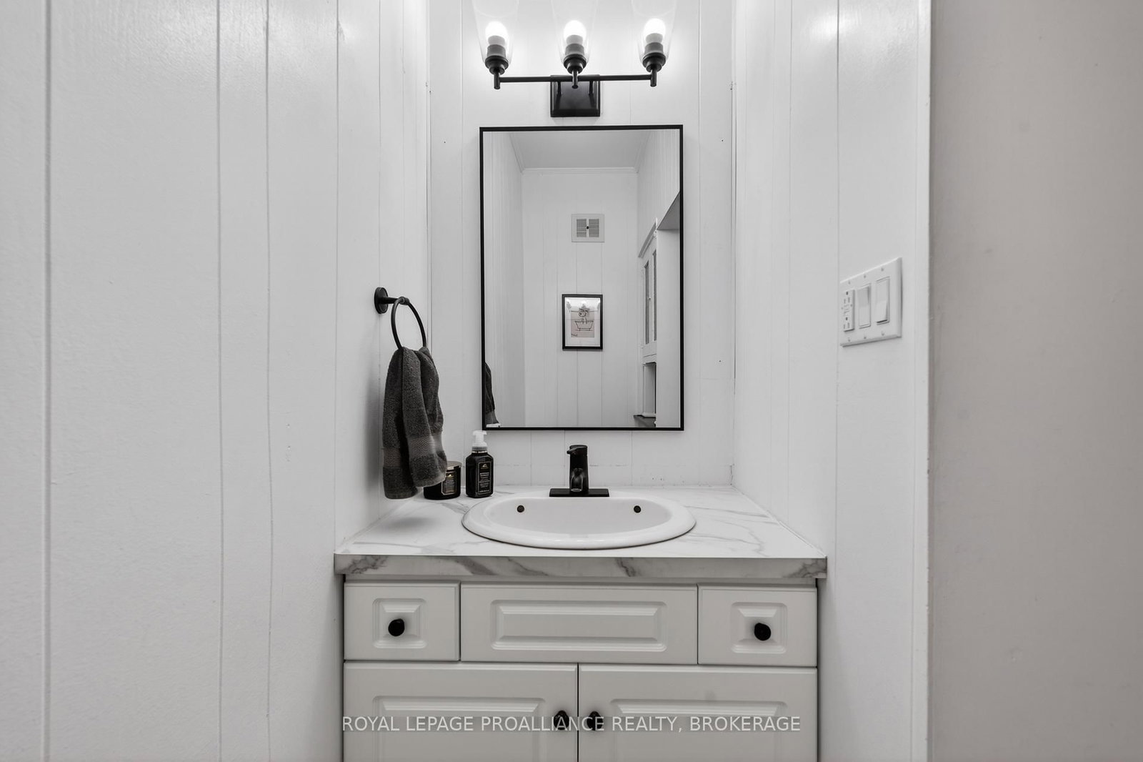 118 East Street E - Photo 22