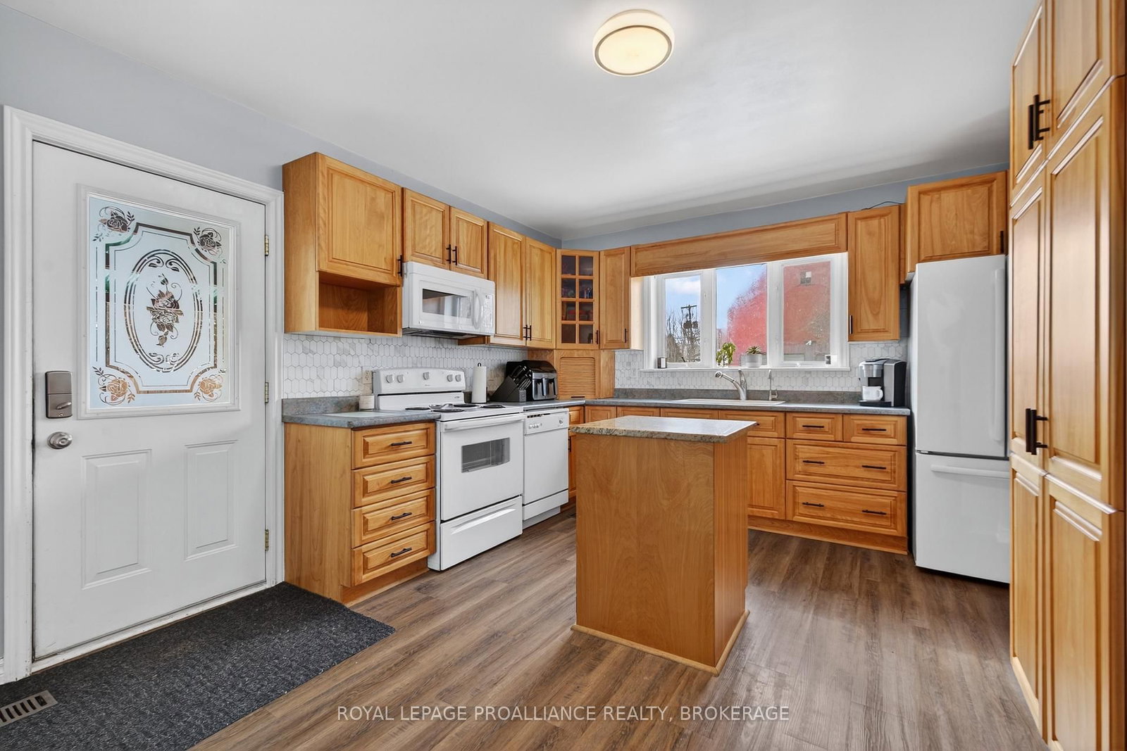 118 East Street E - Photo 23