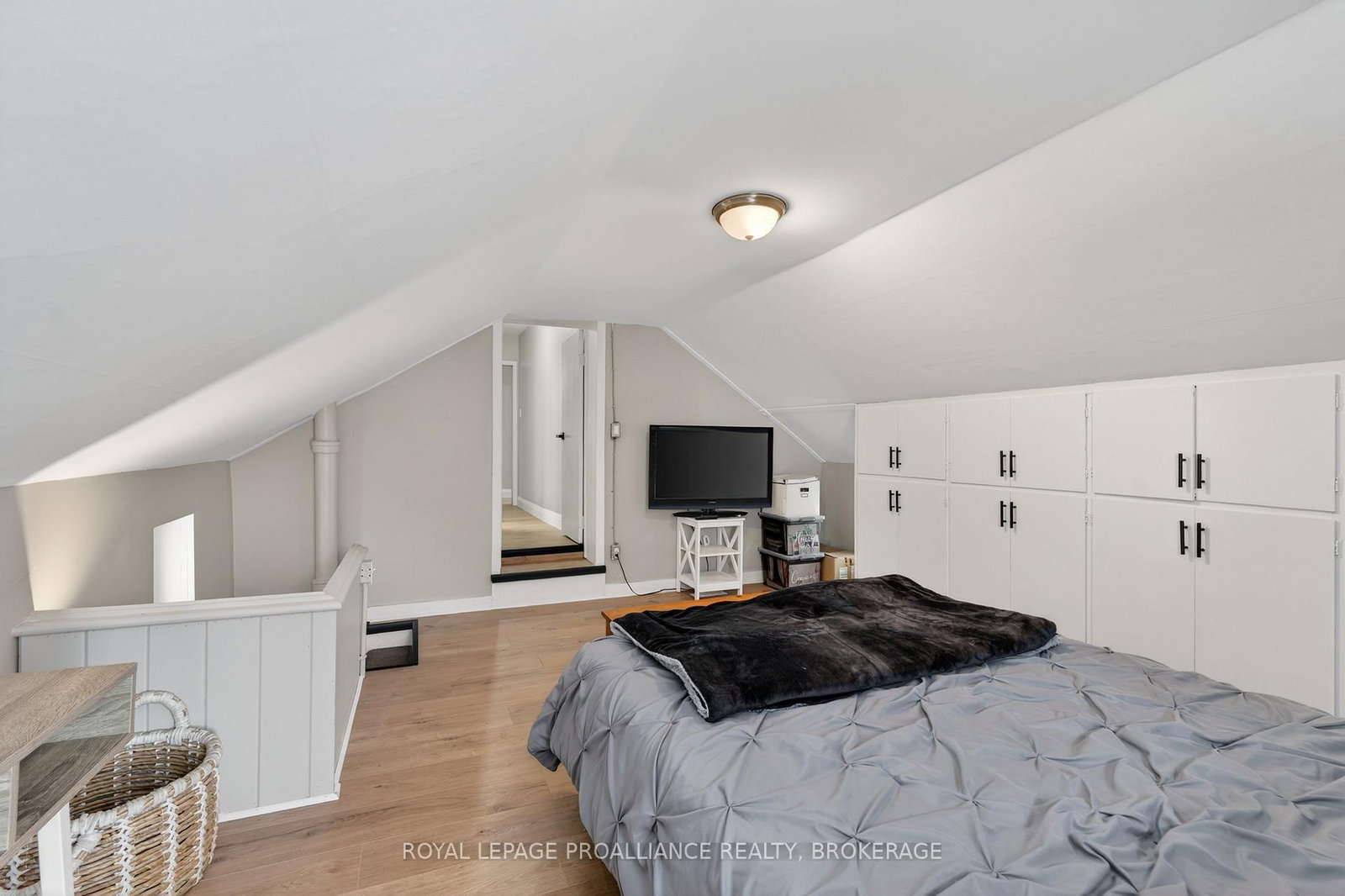 118 East Street E - Photo 26