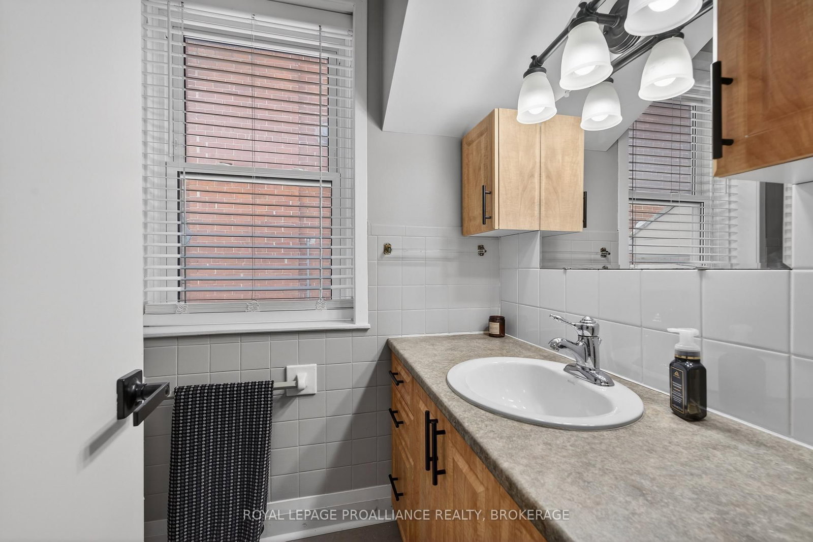 118 East Street E - Photo 27