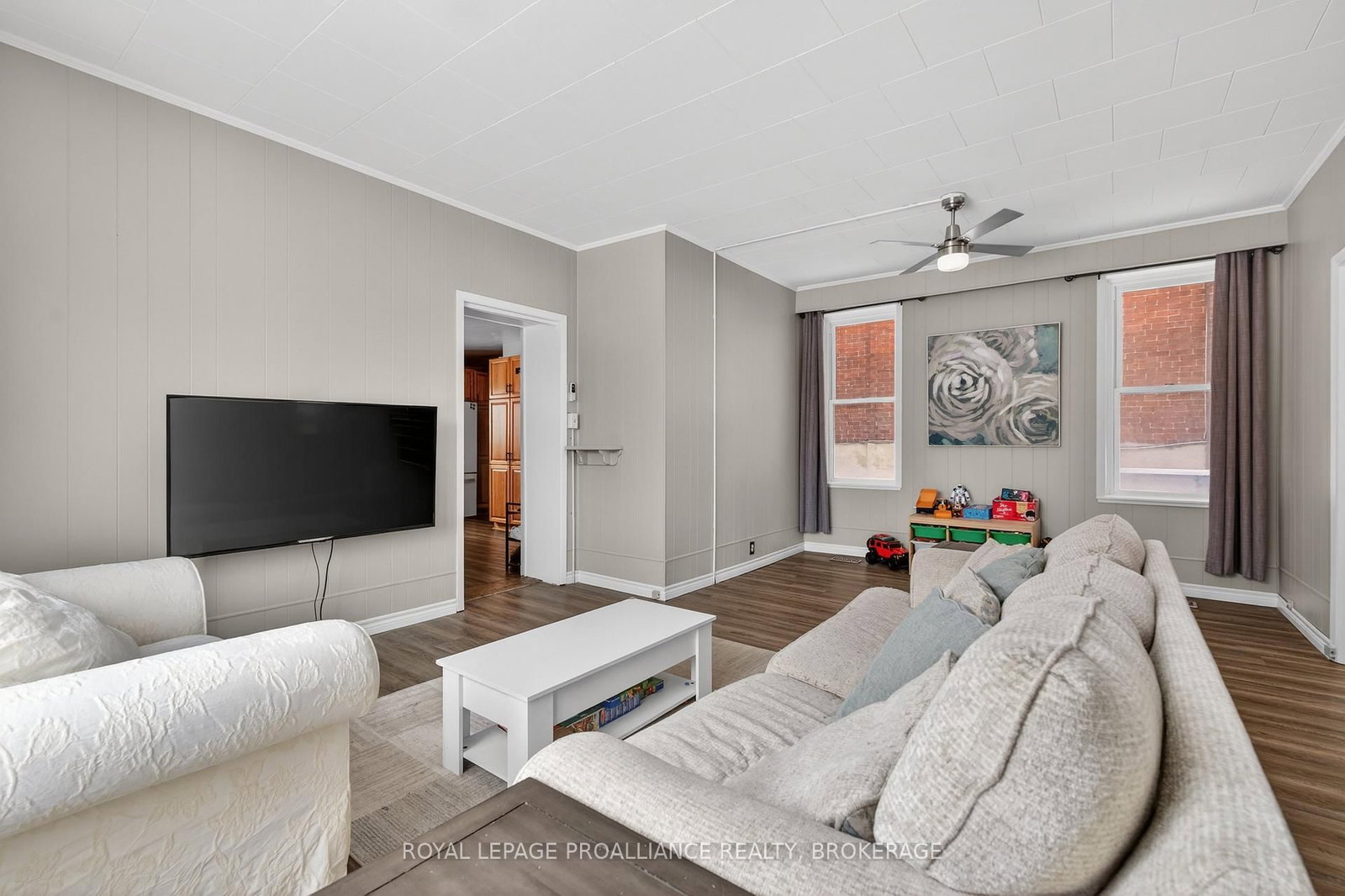 118 East Street E - Photo 8