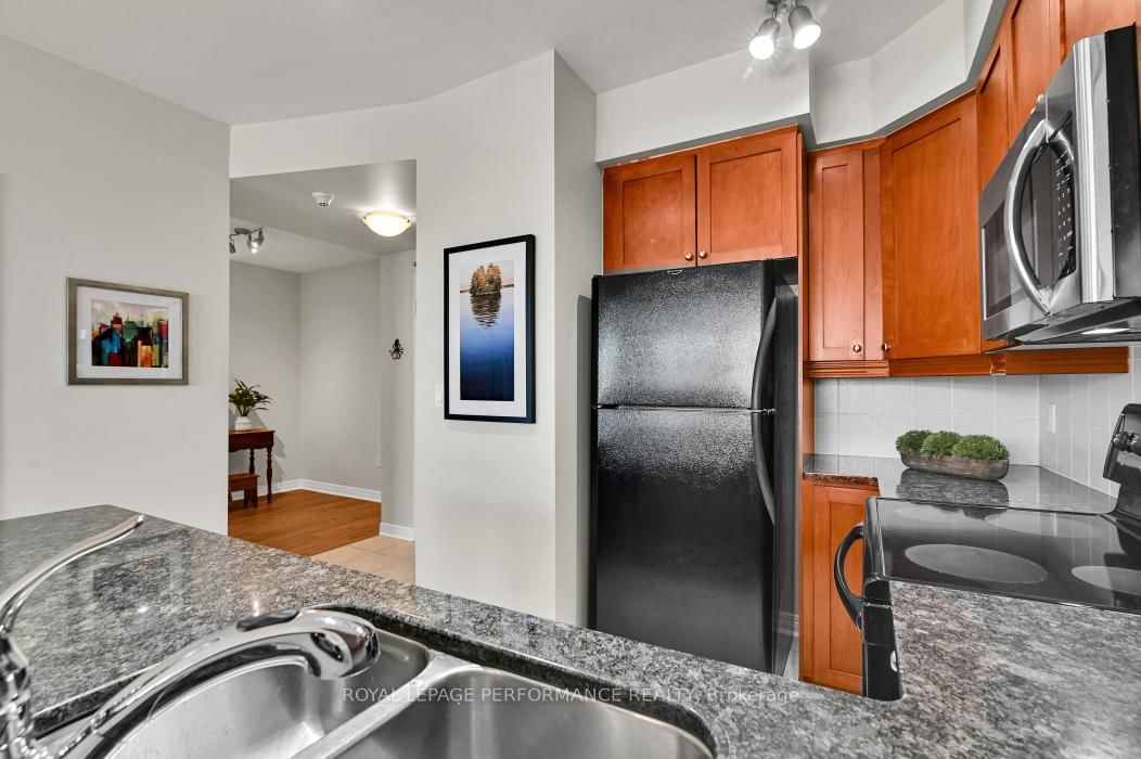 570 Laurier Avenue W, Unit 704 - Photo 10