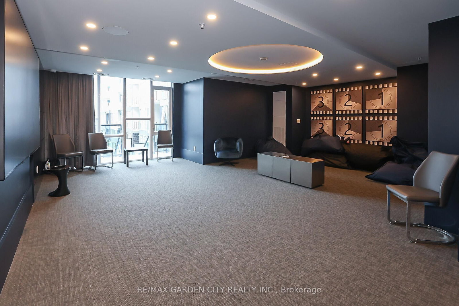 16 Concord Place, Unit 431 - Photo 6