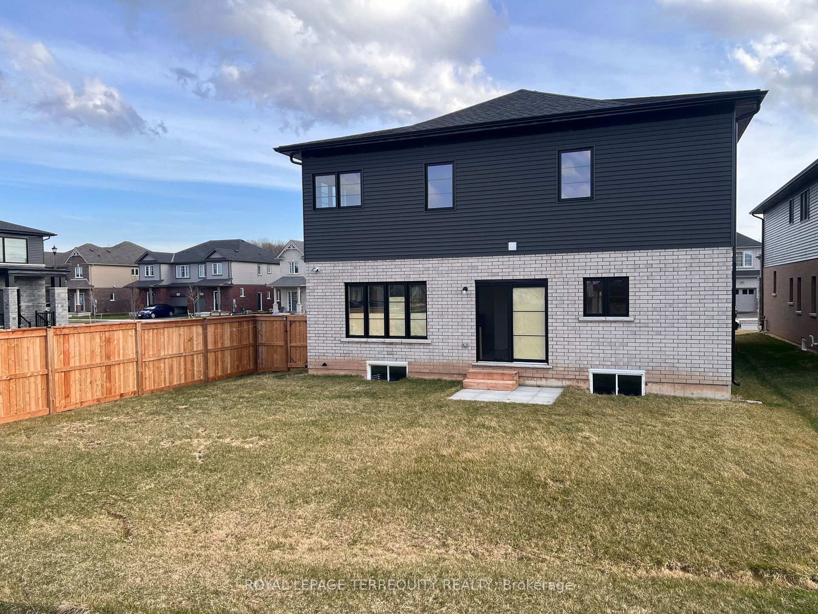 119 Acacia Road - Photo 4