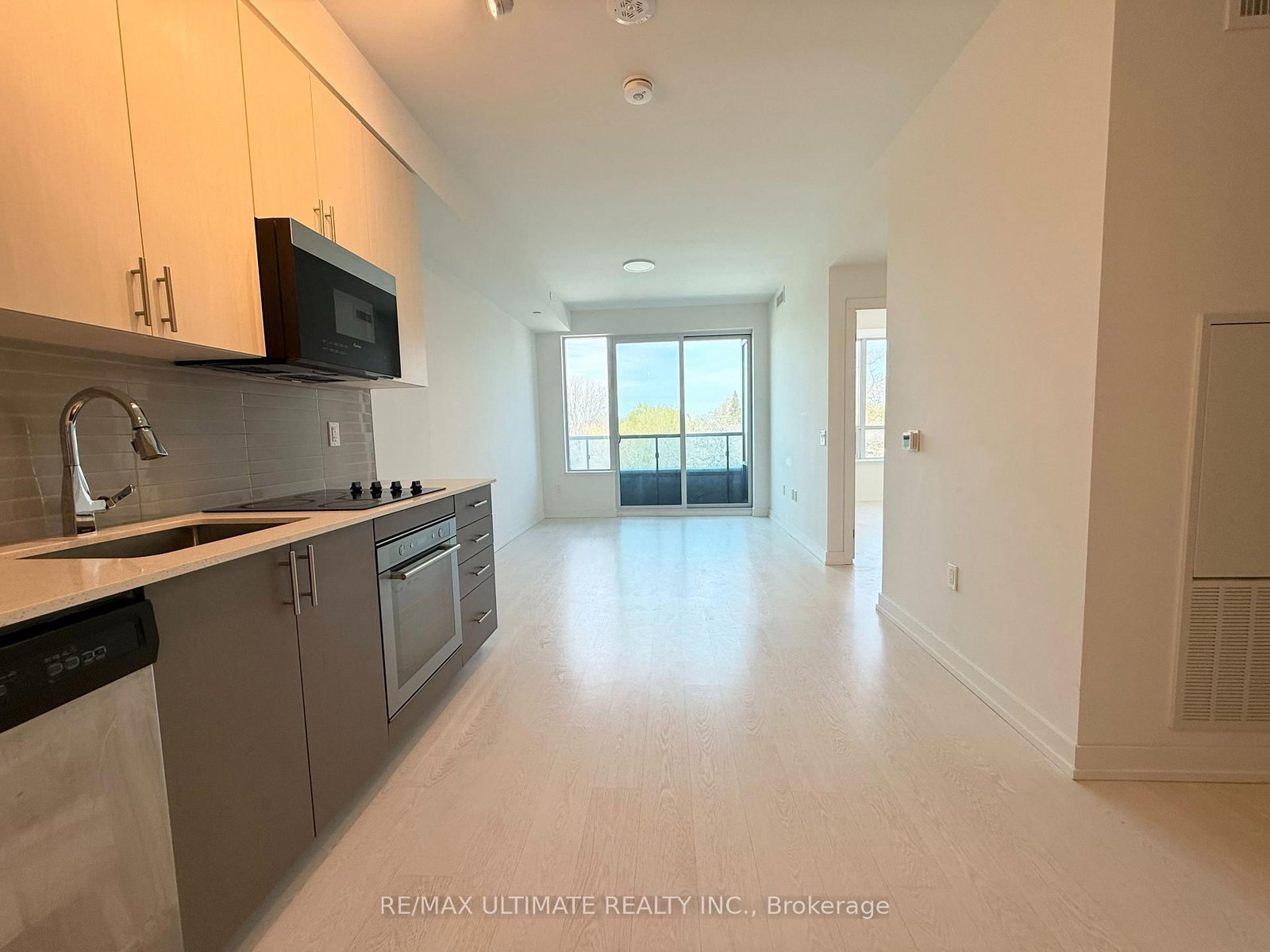 415 Main Street, Unit 414 - Photo 3