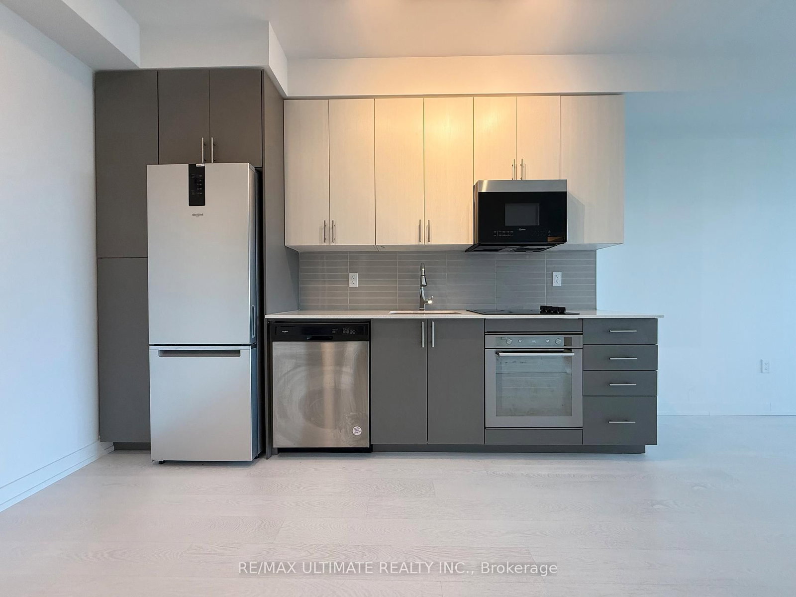 415 Main Street, Unit 414 - Photo 4