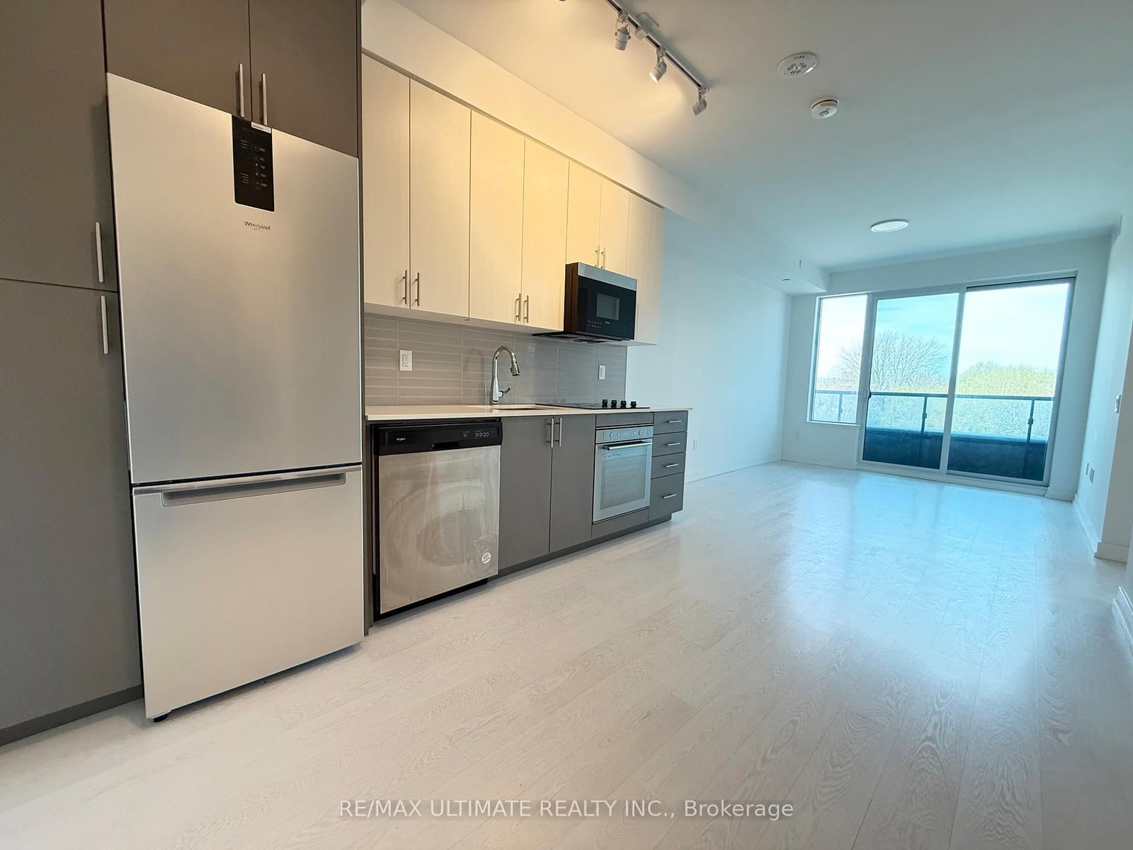415 Main Street, Unit 414 - Photo 5