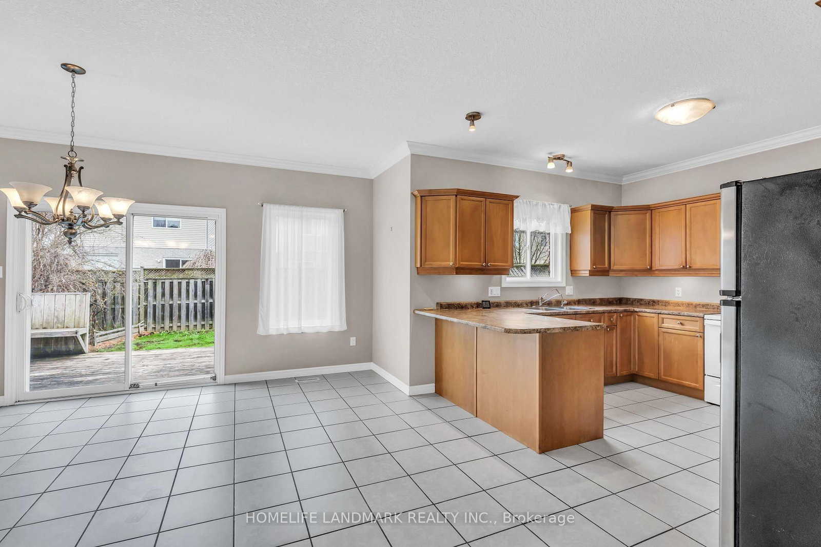 1538 Coronation Drive - Photo 10